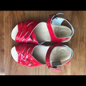 Flat Huarache Clogs